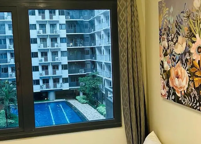 Luna * Manila